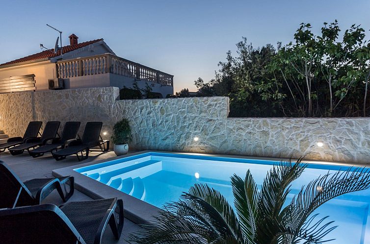 Vakantiehuis mit Privatpool für 9 Personen ca. 95 m&sup2; i