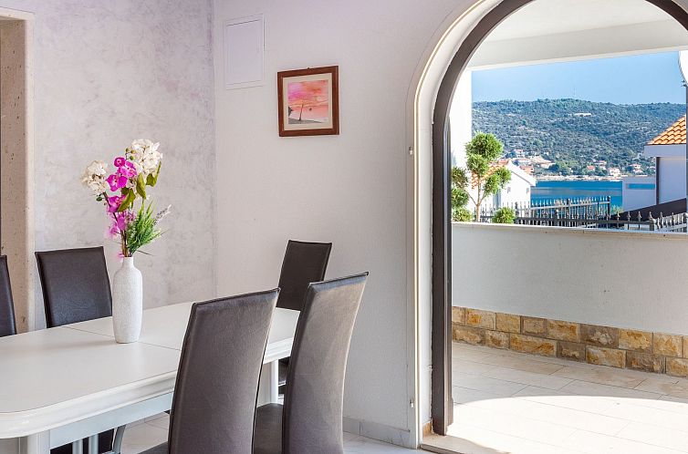 Vakantiehuis mit Privatpool für 9 Personen ca. 95 m&sup2; i