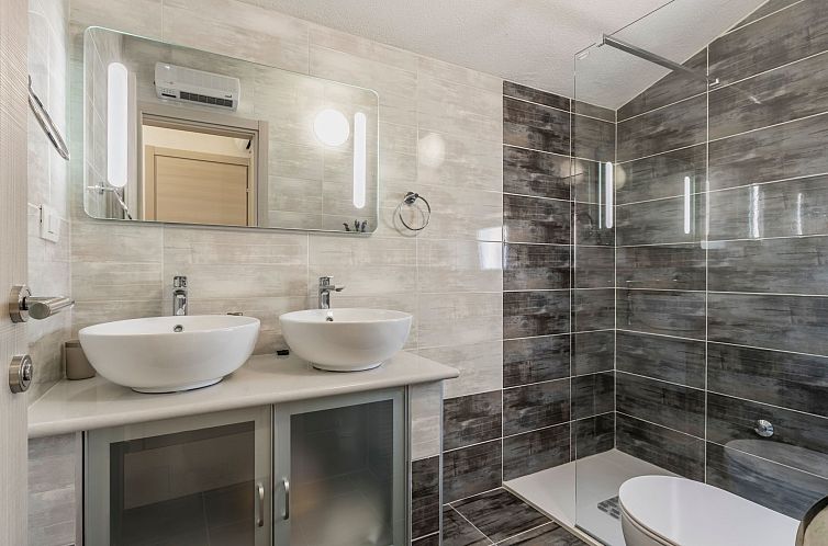 Vakantiehuis mit Privatpool für 9 Personen ca. 95 m&sup2; i