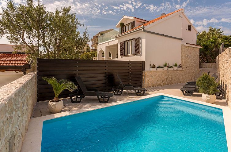 Vakantiehuis mit Privatpool für 9 Personen ca. 95 m&sup2; i