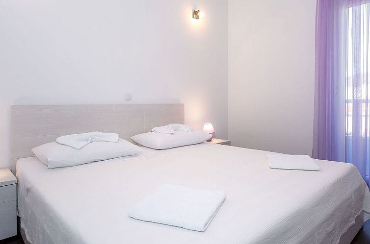Appartement Wohnung in Dugi Rat mit Großer Terrasse