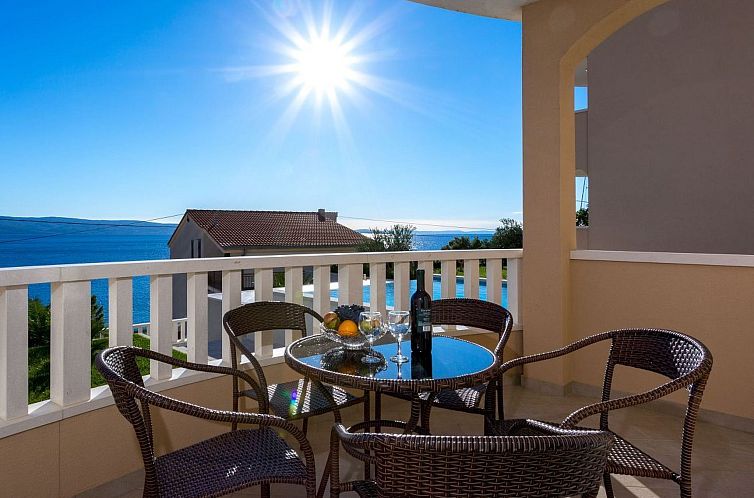 Unterkunft 10325111 - Appartement Dalmatien - Appartement in Dugi Rat mit Großer Terrasse