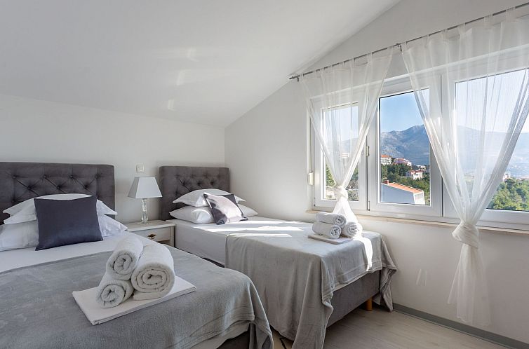 Vakantiehuis Villa Melki mit großem Privatpool