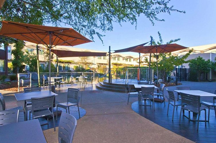 DoubleTree by Hilton Hotel & Spa Napa Valley - American Cany