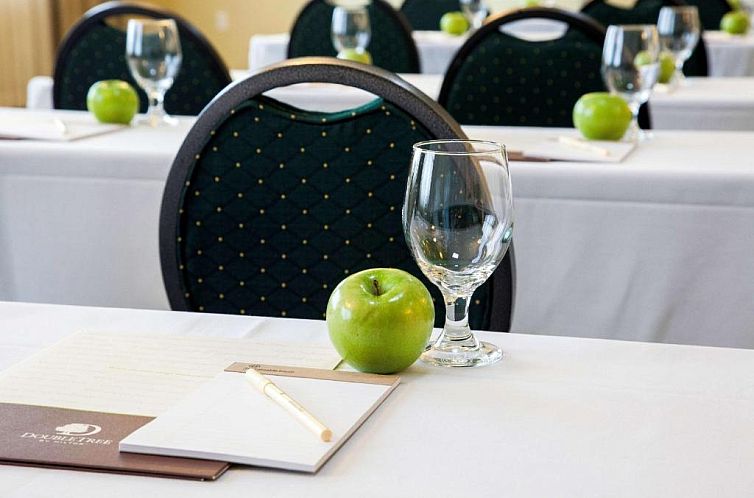 DoubleTree by Hilton Hotel & Spa Napa Valley - American Cany