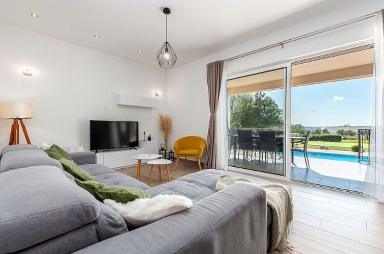 Vakantiehuis Casa Kamber with pool