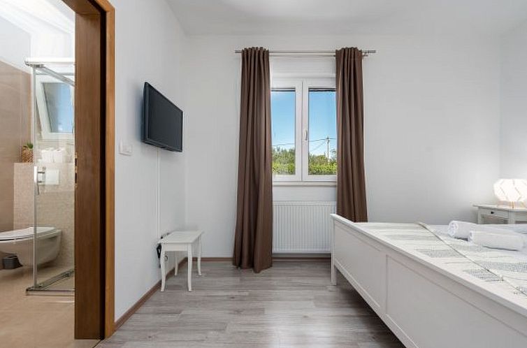 Vakantiehuis Casa Kamber with pool