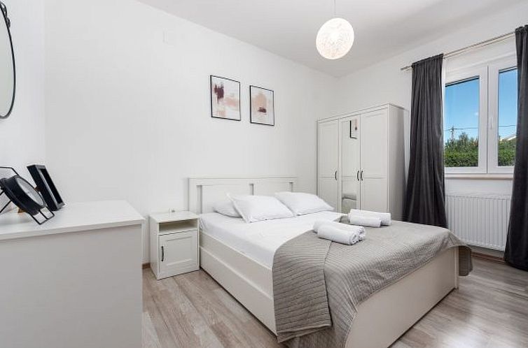 Vakantiehuis Casa Kamber with pool