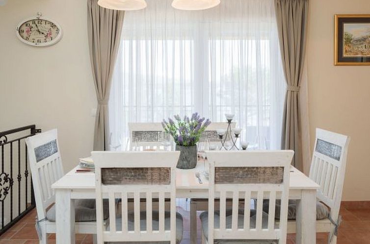 Vakantiehuis Beachfront villa Noa with heated pool