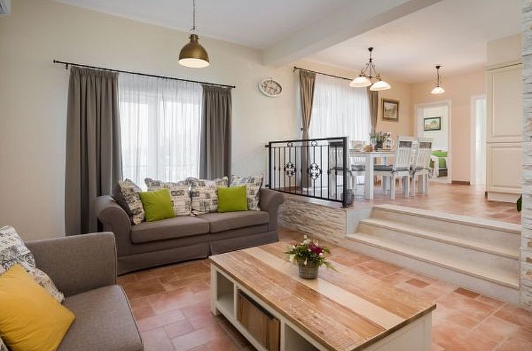 Vakantiehuis Beachfront villa Noa with heated pool