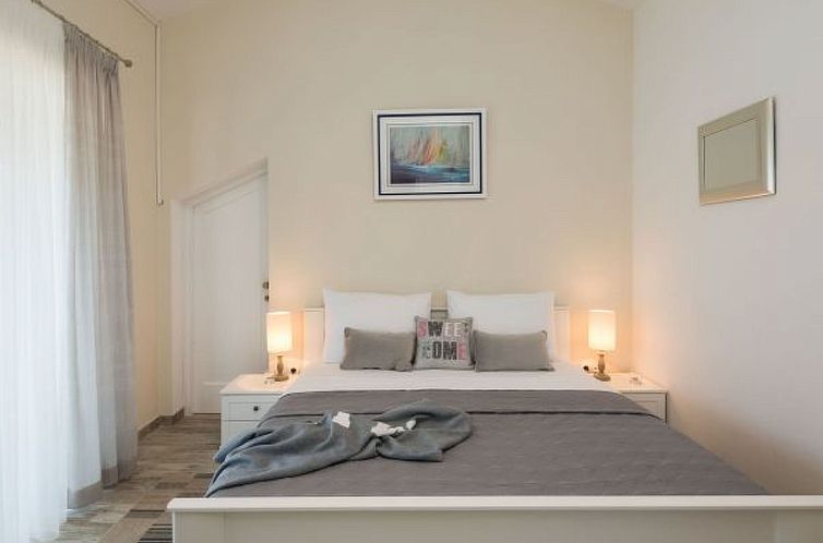 Vakantiehuis Beachfront villa Noa with heated pool