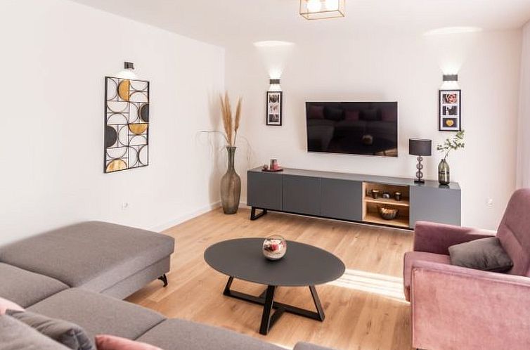 Vakantiehuis Villa Niko with heated pool