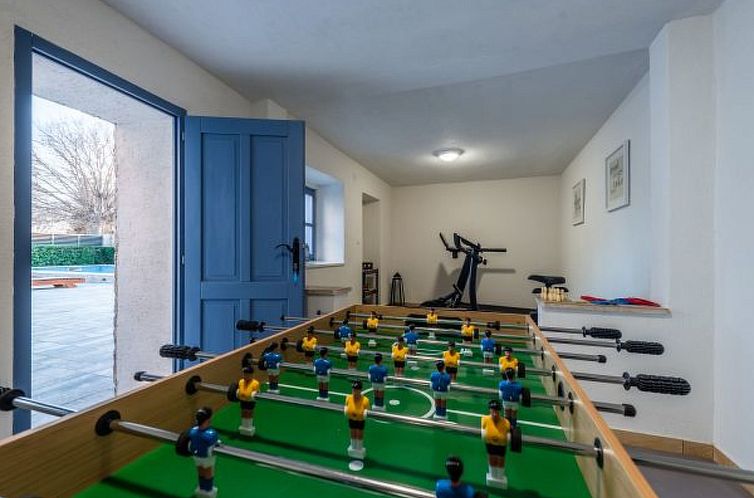 Vakantiehuis Villa Niko with heated pool
