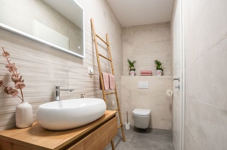 Vakantiehuis Villa Niko with heated pool