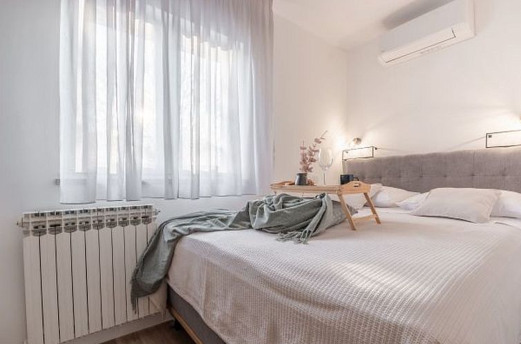 Vakantiehuis Villa Niko with heated pool