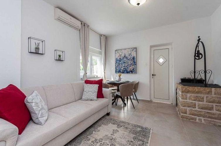 Vakantiehuis Dalmatian Holiday house Marcella with pool