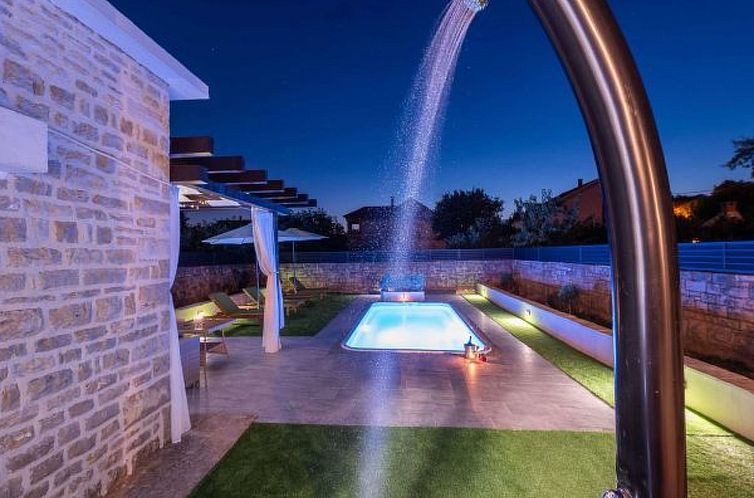 Vakantiehuis Dalmatian Holiday house Marcella with pool
