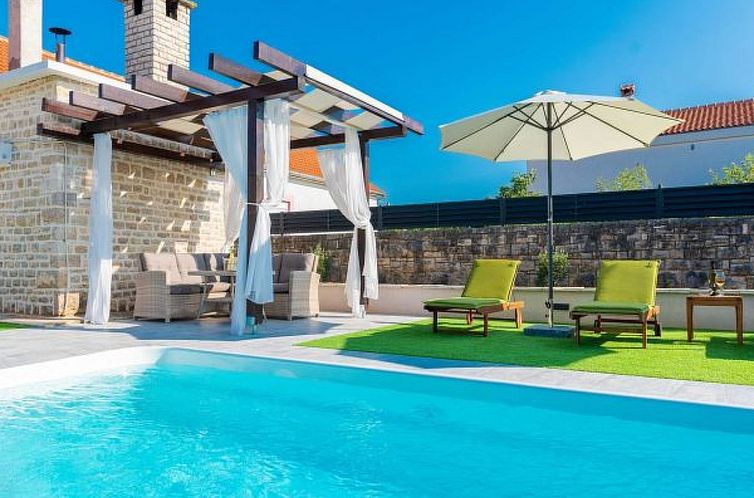 Vakantiehuis Dalmatian Holiday house Marcella with pool