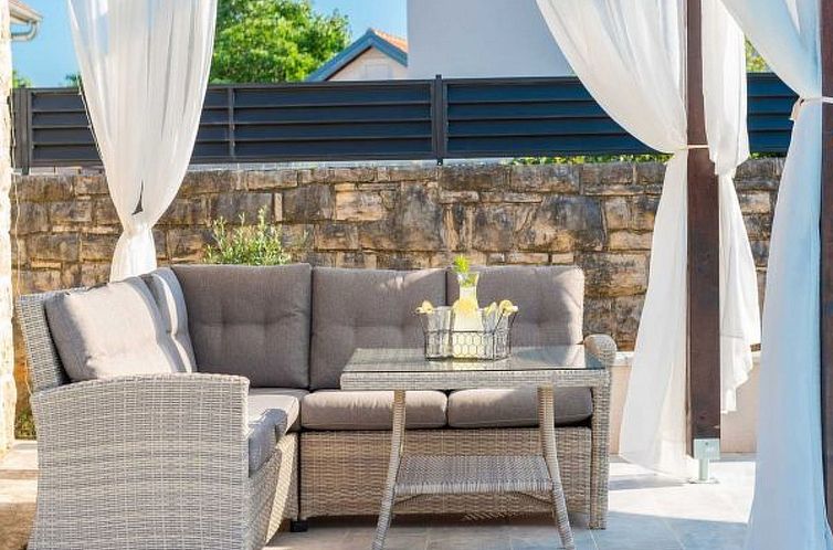Vakantiehuis Dalmatian Holiday house Marcella with pool