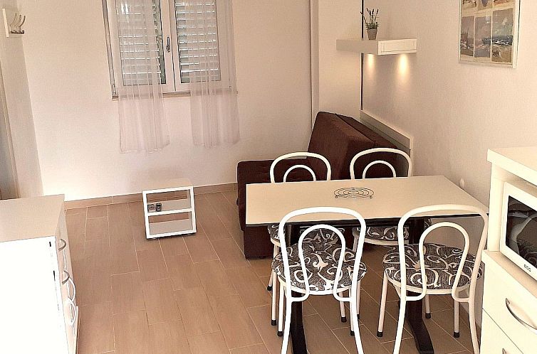 Appartement Wohnung mit Balkon und Meerblick in Strandnähe