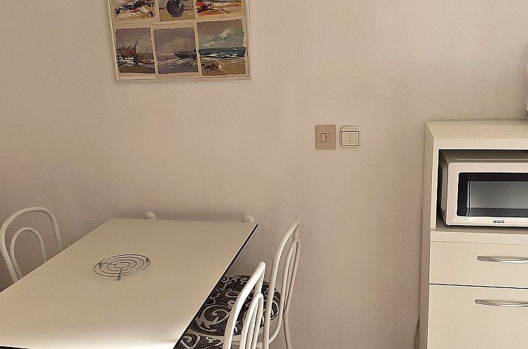 Appartement Wohnung mit Balkon und Meerblick in Strandnähe