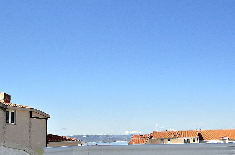Appartement Wohnung mit Balkon und Meerblick in Strandnähe