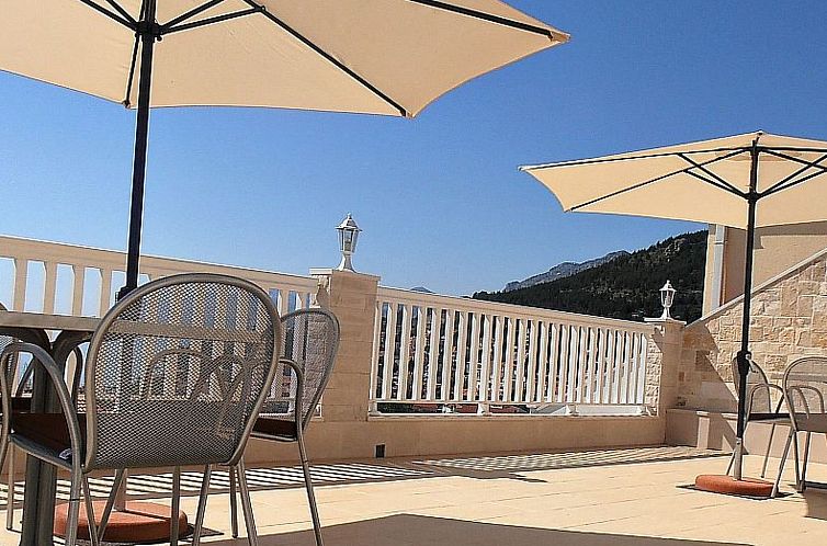 Appartement Schöne Ferienwohnung in Baska Voda mit Terrasse