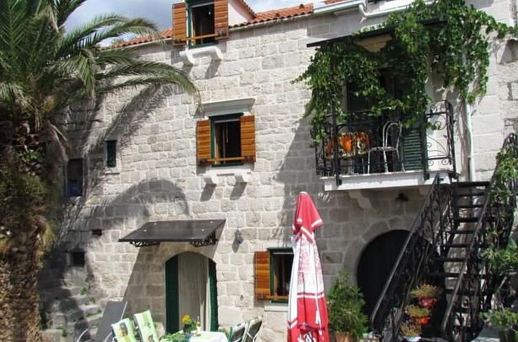 Vakantiehuis Anwesen mit Blick auf das Wasser