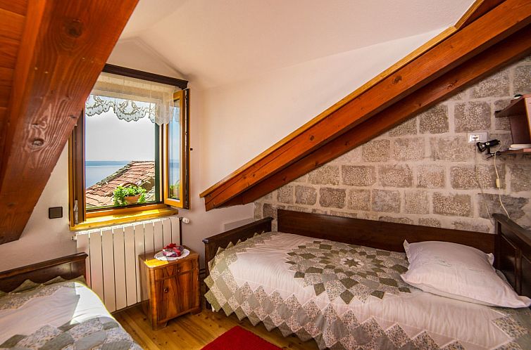 Vakantiehuis Anwesen mit Blick auf das Wasser