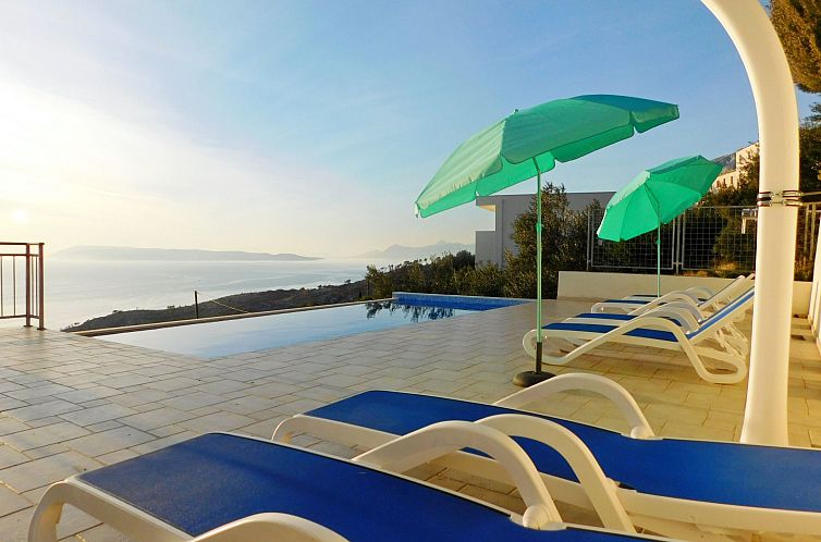 Vakantiehuis Villa "Lilly" mit Infinity-Pool