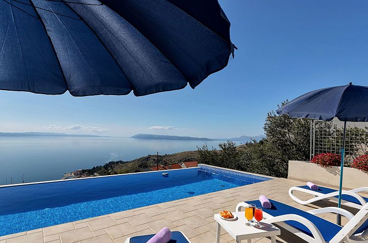 Vakantiehuis Villa "Lilly" mit Infinity-Pool