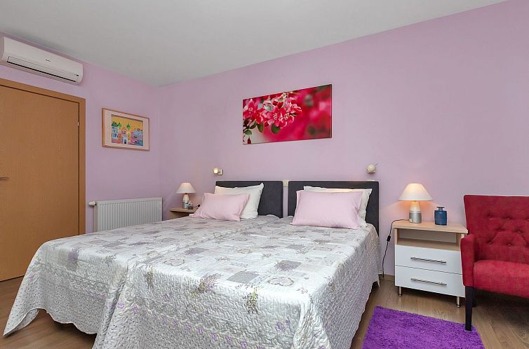 Vakantiehuis Villa "Lilly" mit Infinity-Pool