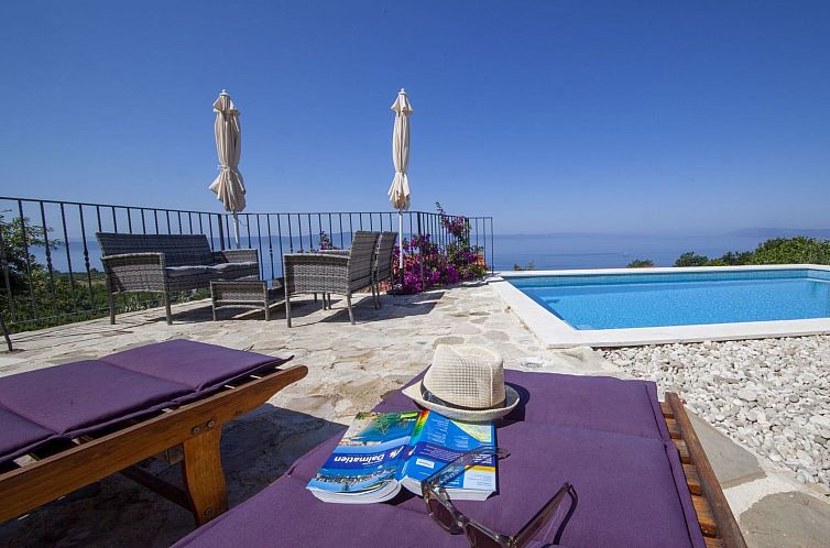 Vakantiehuis Wunderschöne Steinvilla mit tollem Ausblick