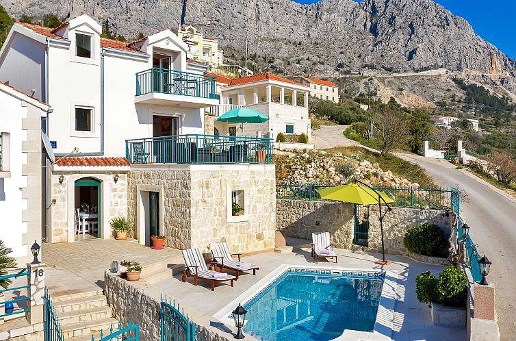 Vakantiehuis "Podgora" mit Blick auf das Wasser