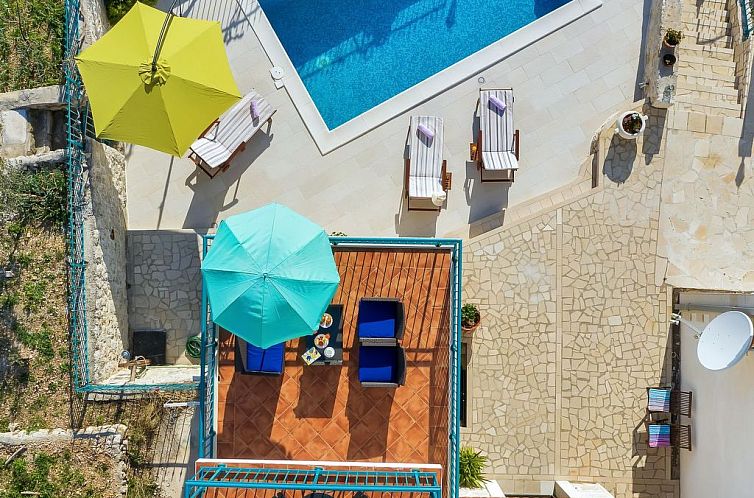 Vakantiehuis "Podgora" mit Blick auf das Wasser