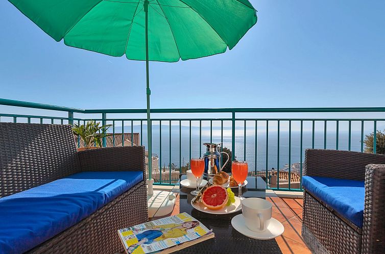 Vakantiehuis "Podgora" mit Blick auf das Wasser