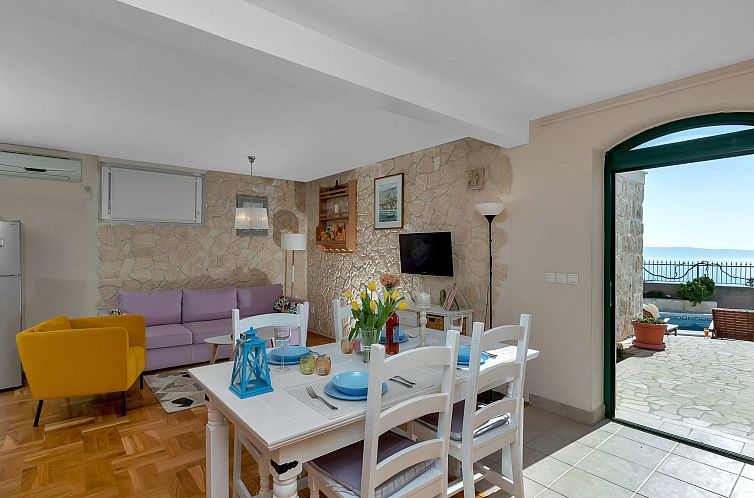 Vakantiehuis "Podgora" mit Blick auf das Wasser