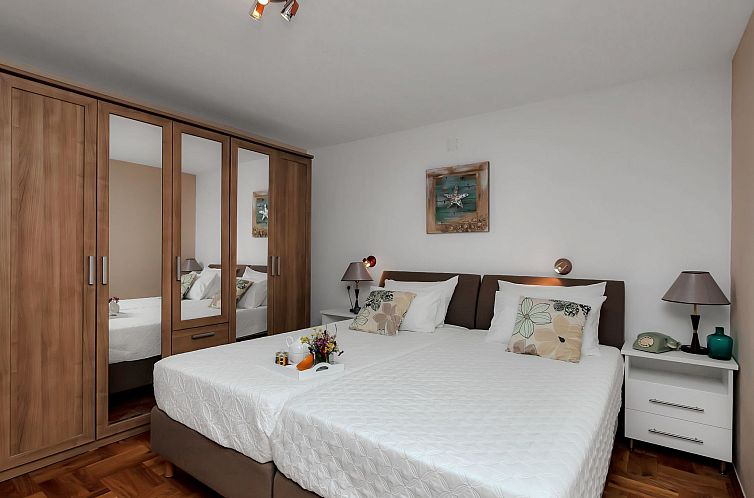 Vakantiehuis "Podgora" mit Blick auf das Wasser