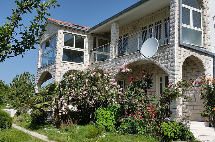 Vakantiehuis Villa Almas mit Schwimmbad, Fitnessraum, Tennis
