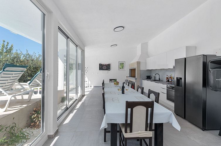 Vakantiehuis Villa Almas mit Schwimmbad, Fitnessraum, Tennis