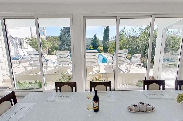 Vakantiehuis Anwesen "Villa Almas, Sauna, Fitnessraum, Multi