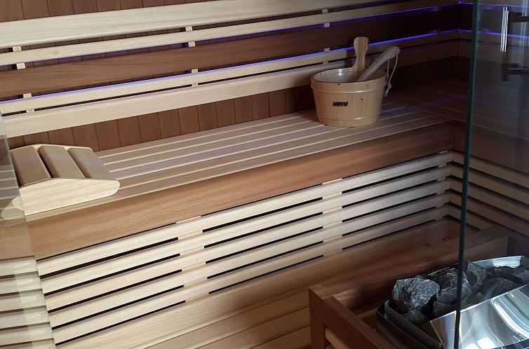 Vakantiehuis Anwesen "Villa Almas, Sauna, Fitnessraum, Multi