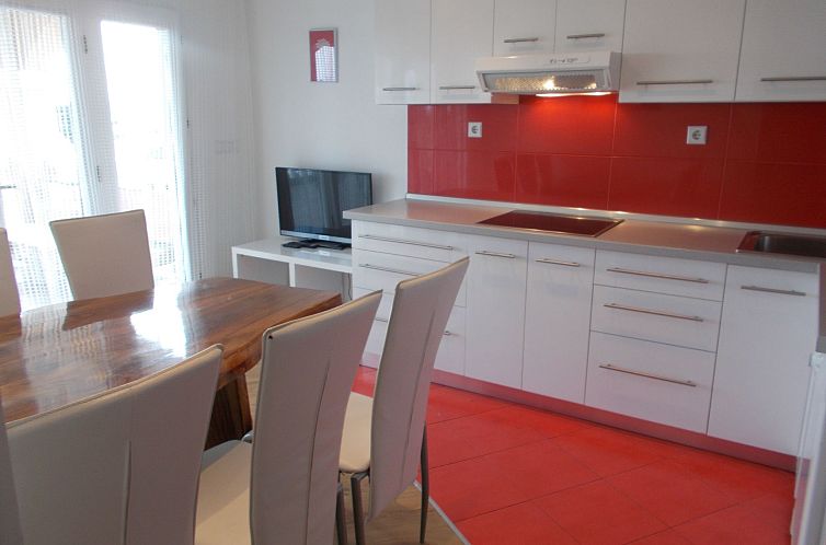 Appartement Appartement Maksan im 2. Stock mit einer Terrass