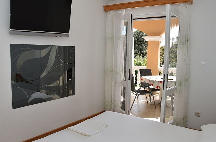 Appartement Ruhige Ferienwohnung mit Terrasse und Garten