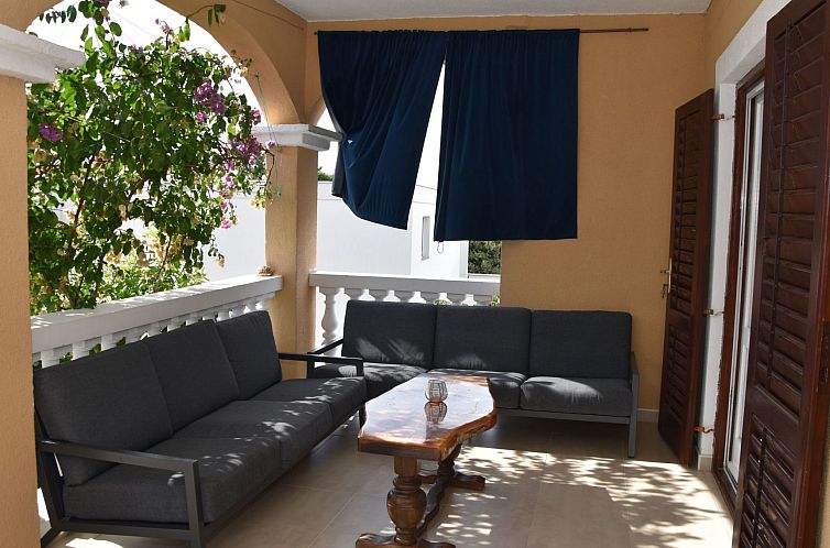 Appartement Ruhige Ferienwohnung mit Terrasse und Garten