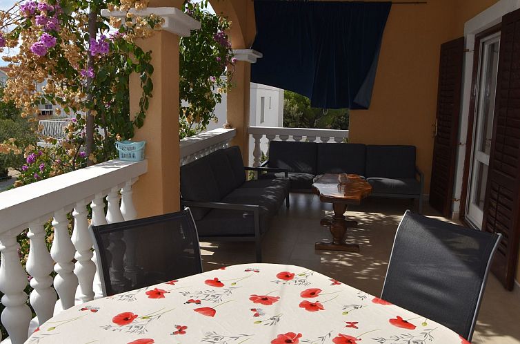 Appartement Ruhige Ferienwohnung mit Terrasse und Garten