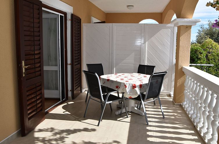 Appartement Ruhige Ferienwohnung mit Terrasse und Garten