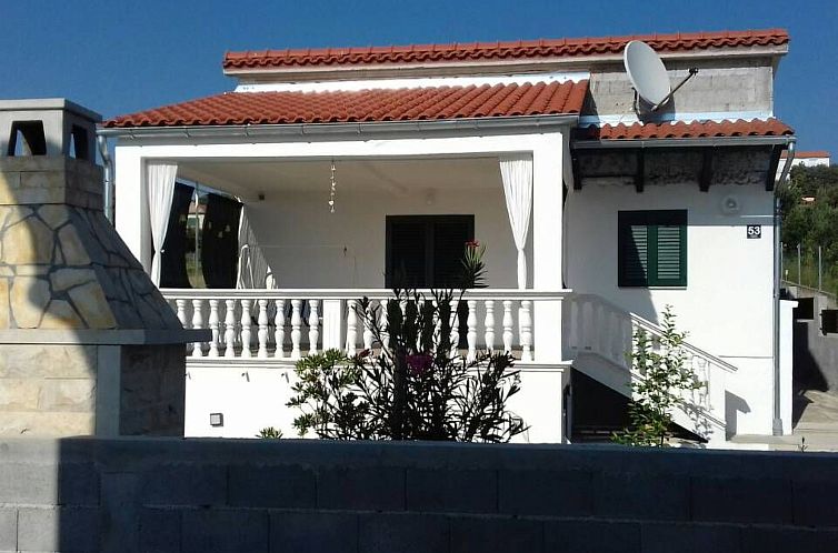 Unterkunft 10330818 - Ferienhaus Dalmatien - Vakantiehuis mit überdachter Terrasse und Meerblick