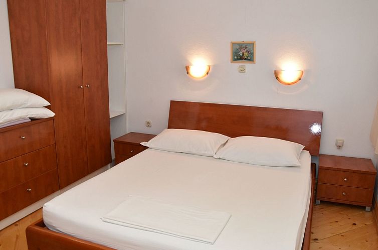 Appartement "Zeljka" mit Terrasse