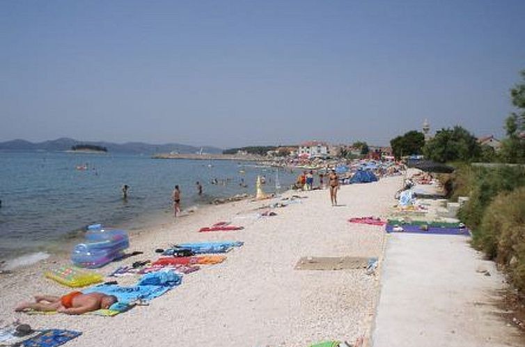 Appartement "Zeljka" mit Terrasse